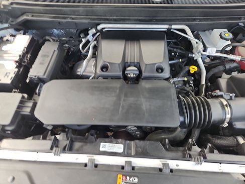 Used 2023 Chevrolet Colorado Trail Boss AWD/4WD image 29