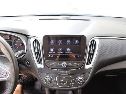 Used 2023 Chevrolet Malibu LS FWD image 16