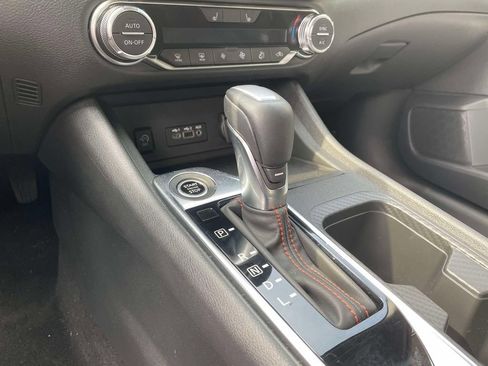 Used 2024 Nissan Sentra SR FWD image 32