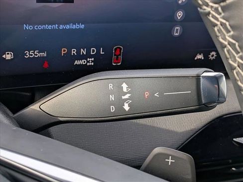 Used 2025 Buick Enclave Preferred image 12