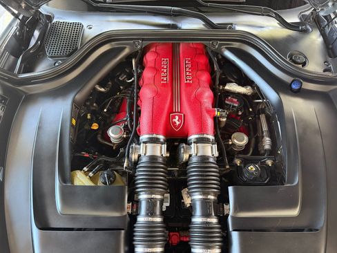 Used 2010 Ferrari California RWD image 52