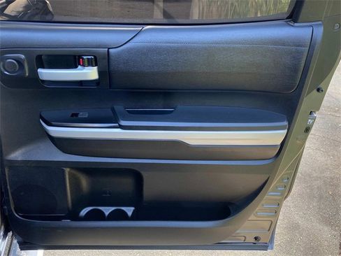 Used 2018 Toyota Tundra SR5 image 32