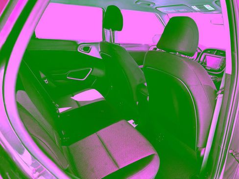 Used 2025 Kia Soul LX FWD image 13