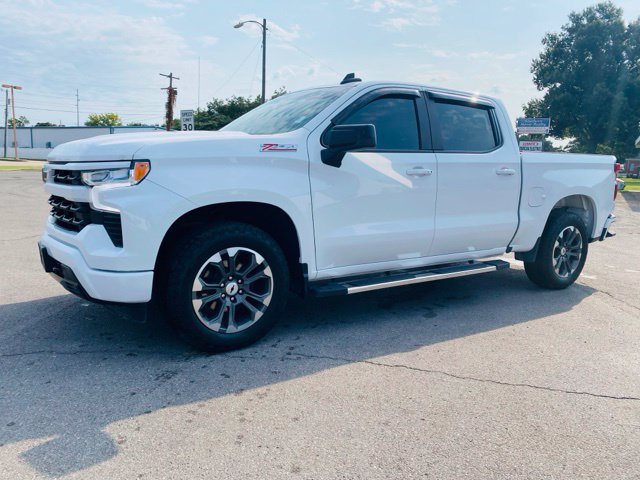 Used 2023 Chevrolet Silverado 1500 RST w/ Z71 Off-Road Package AWD/4WD image 3