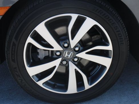 Used 2023 Honda Odyssey Touring image 9
