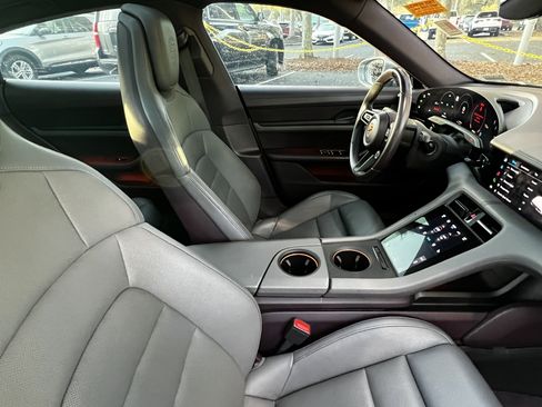 Used 2022 Porsche Taycan 4S image 48