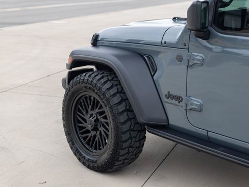 Used 2024 Jeep Wrangler Unlimited Sport AWD/4WD image 10