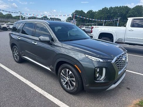 Used 2021 Hyundai Palisade SEL FWD image 2