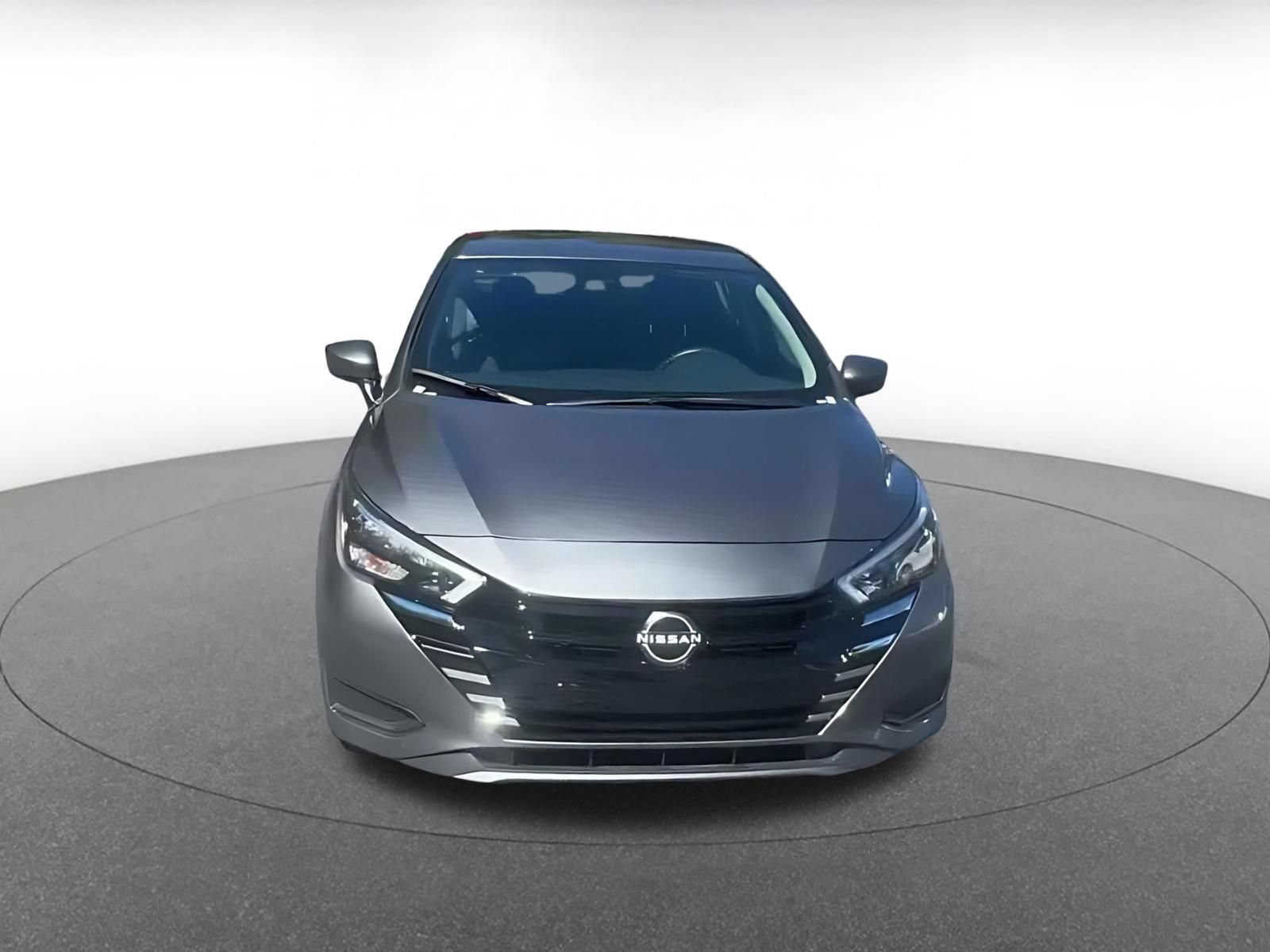 Used 2025 Nissan Versa SV FWD image 4