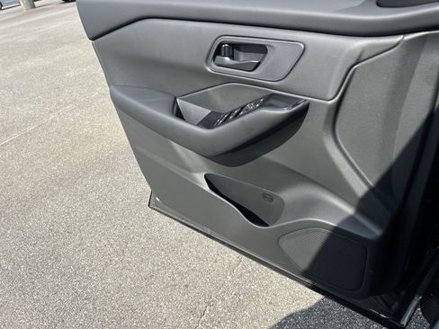 New 2026 Nissan Rogue S image 13