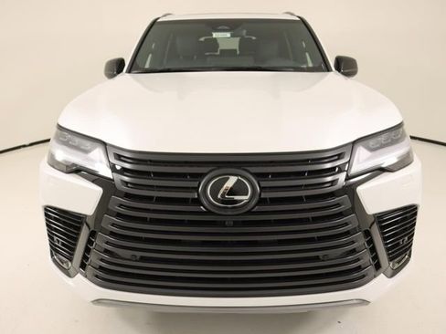 New 2026 Lexus LX 700h Luxury image 7