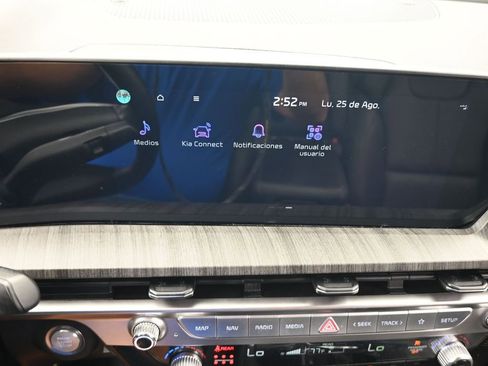 Used 2024 Kia Telluride EX image 24