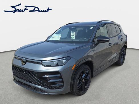New 2026 Volkswagen Tiguan SE R-Line FWD image 1
