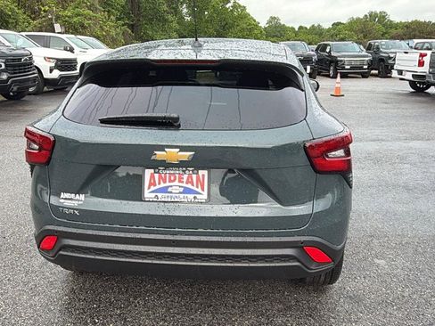 New 2026 Chevrolet Trax LS FWD image 6