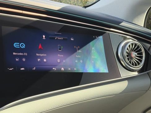 Certified 2023 Mercedes-Benz EQS 580 4MATIC Sedan image 25