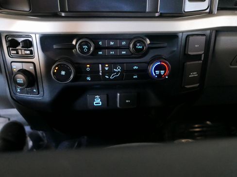 Used 2024 Ford F250 XLT w/ FX4 Off-Road Package image 18