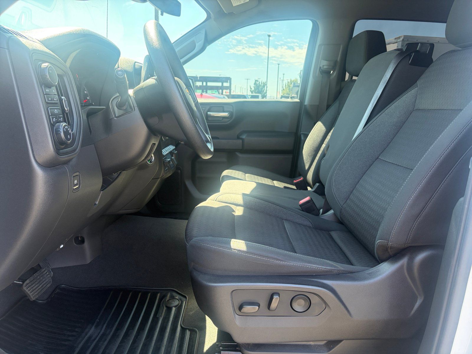 Certified 2024 Chevrolet Silverado 1500 Custom AWD/4WD image 11
