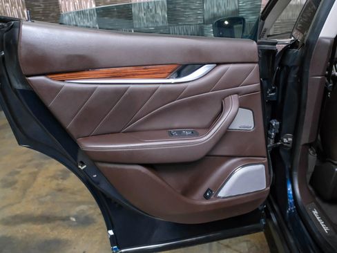 Used 2019 Maserati Levante GranLusso image 40