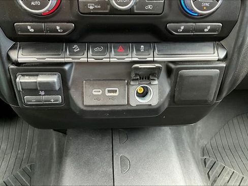 Used 2022 Chevrolet Silverado 2500 LT w/ Convenience Package AWD/4WD image 16