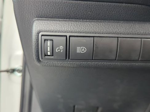 Used 2022 Toyota Corolla LE FWD image 10