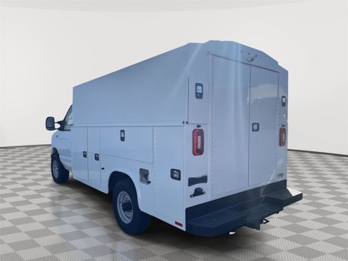 New 2025 Ford E-350 and Econoline 350 Super Duty w/ Power Equipment Group RWD image 7