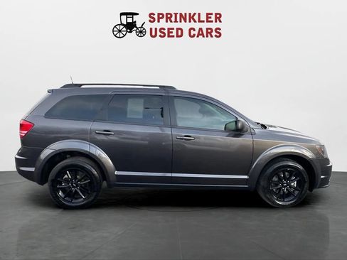 Used 2020 Dodge Journey SE w/ Blacktop Package image 3