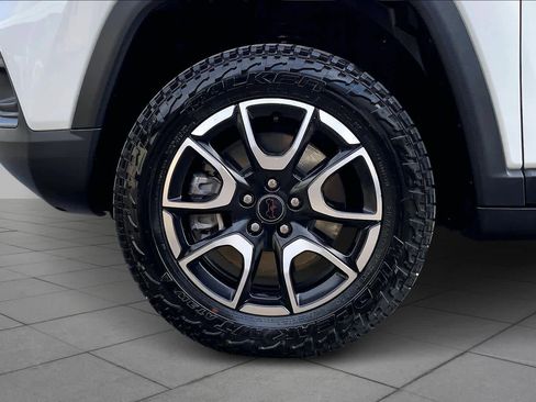 Used 2025 Jeep Compass Trailhawk AWD/4WD image 11