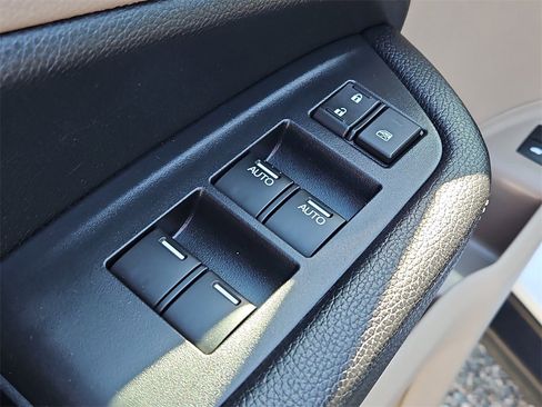 Certified 2022 Honda Pilot Touring image 31