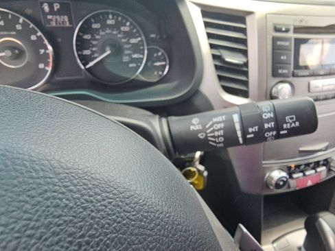 Used 2012 Subaru Outback 2.5i Premium AWD/4WD image 13