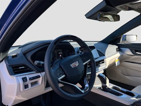 New 2025 Cadillac CT4 Premium Luxury image 9