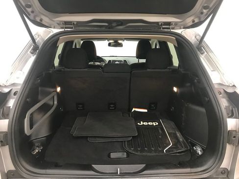 Used 2014 Jeep Cherokee Latitude image 29