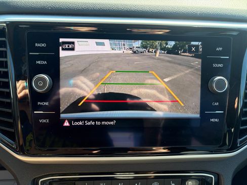 Used 2022 Volkswagen Atlas SE w/ Panoramic Sunroof Package FWD image 29