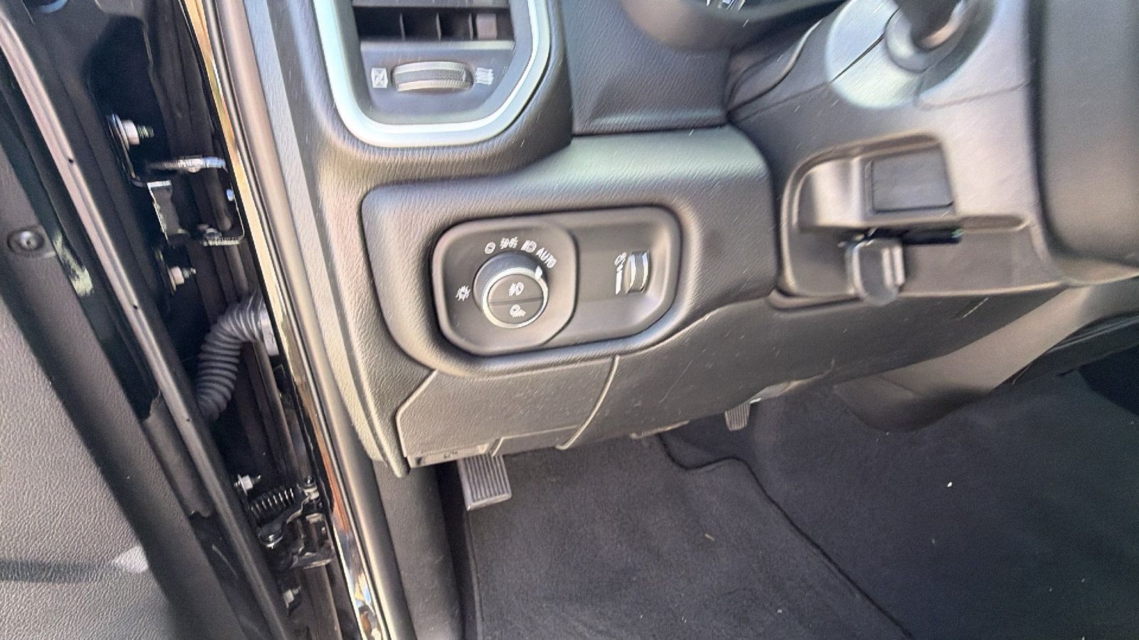 Used 2024 RAM 2500 Big Horn w/ Bed Utility Group AWD/4WD image 25