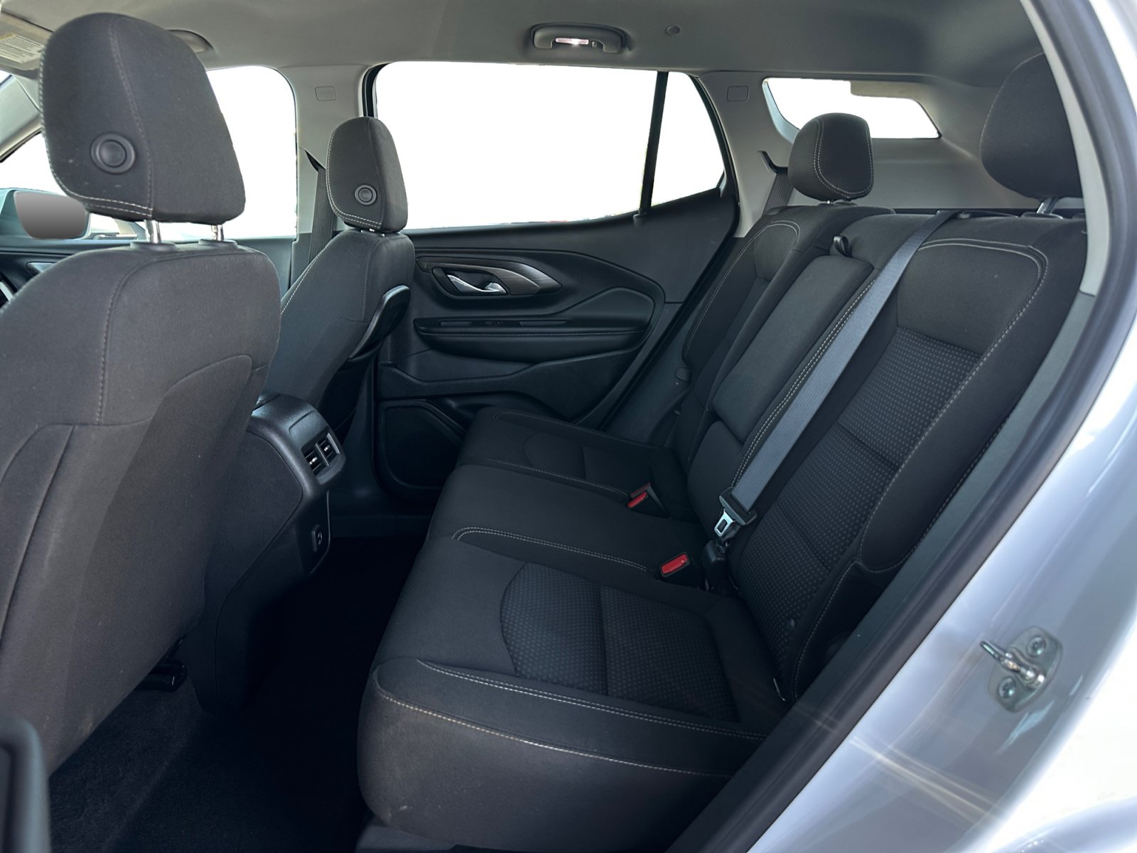 Used 2024 GMC Terrain SLE FWD image 13