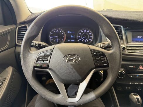 Used 2016 Hyundai Tucson SE w/ Option Group 02 FWD image 19