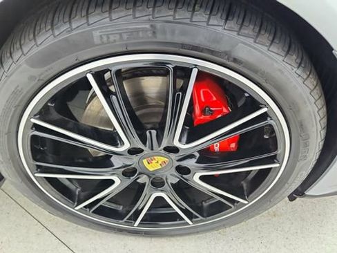 Used 2018 Porsche Panamera 4S image 56