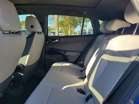 Used 2022 Volkswagen ID.4 Pro S image 8
