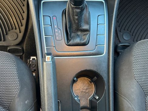 Used 2017 Volkswagen Passat 1.8T S image 14