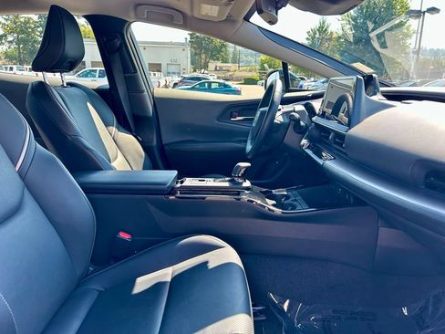 Certified 2024 Toyota Prius XLE FWD image 16