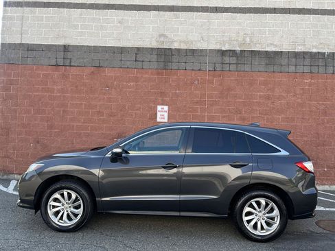 Used 2016 Acura RDX AWD w/ Technology Package image 4