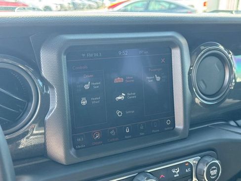 Used 2023 Jeep Wrangler Unlimited Sport AWD/4WD image 23