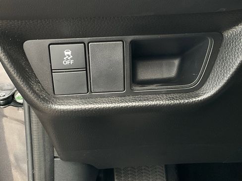 Used 2025 Honda HR-V LX image 25