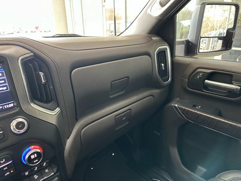 Used 2022 GMC Sierra 2500 Denali w/ Denali Ultimate Package image 39