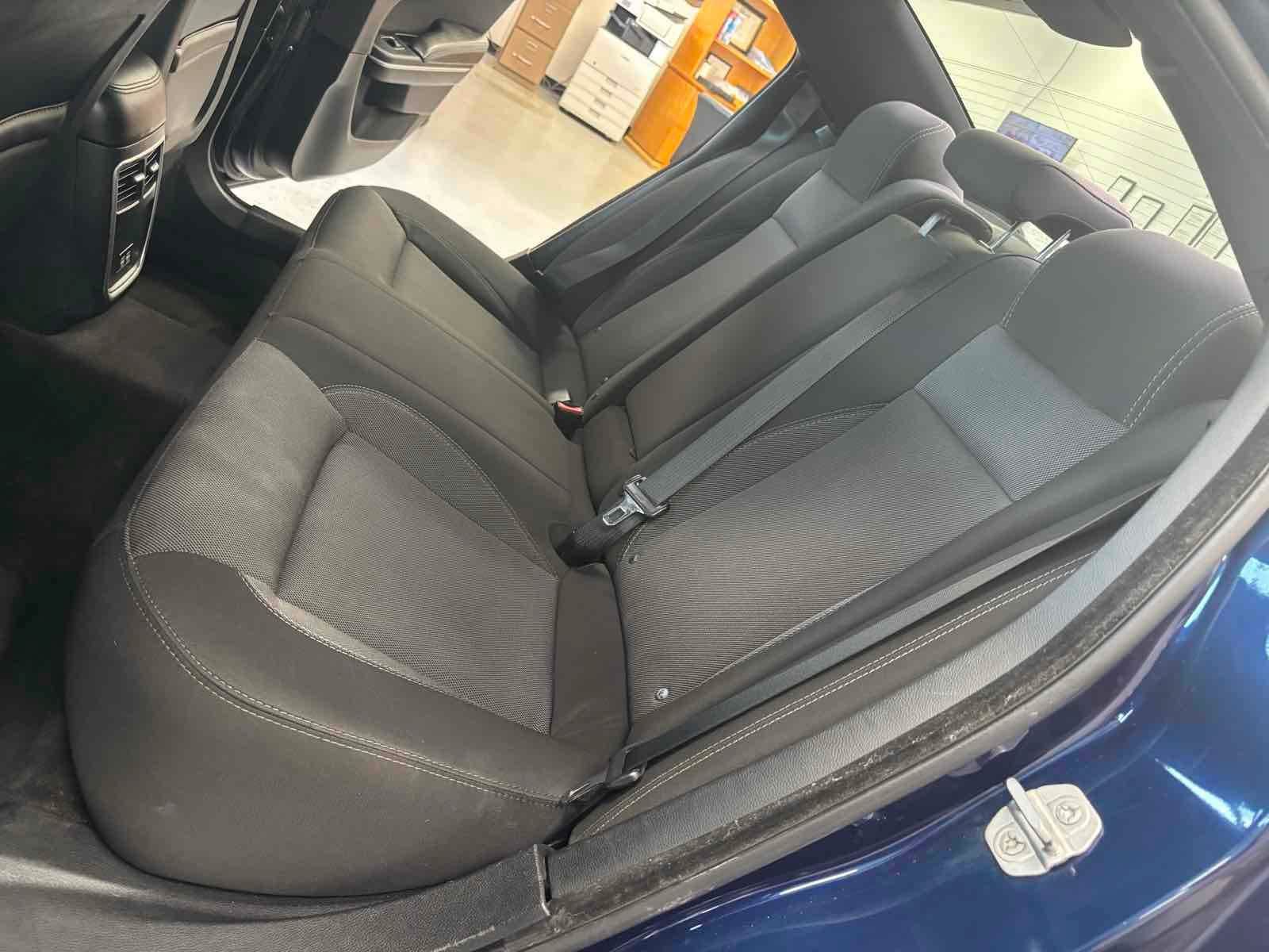 Used 2015 Dodge Charger SE w/ Sport Appearance Group RWD image 22