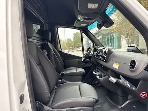 New 2025 Mercedes-Benz Sprinter 2500 image 13