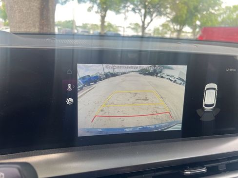 Used 2023 Kia Telluride S w/ S Sunroof Package image 4