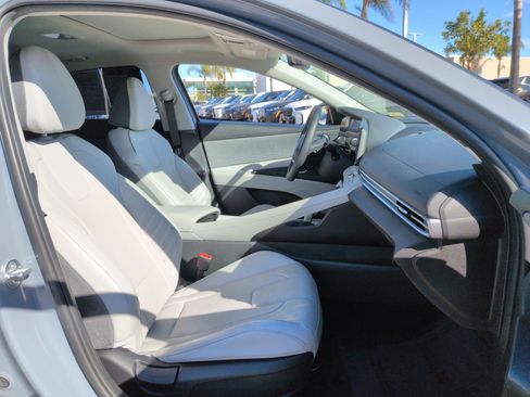 Used 2023 Hyundai Elantra Limited w/ Cargo Package image 33