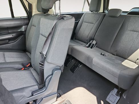 Used 2024 Ford Expedition Max XLT RWD image 13