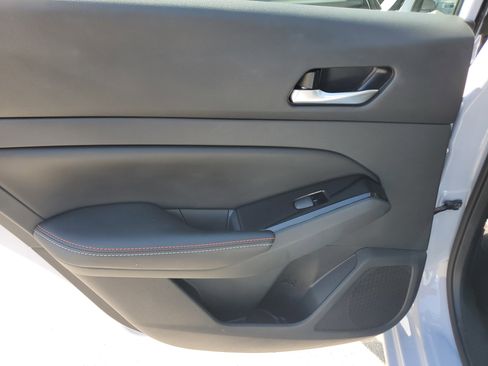 Used 2024 Nissan Altima 2.5 SR w/ SR Premium Package image 27