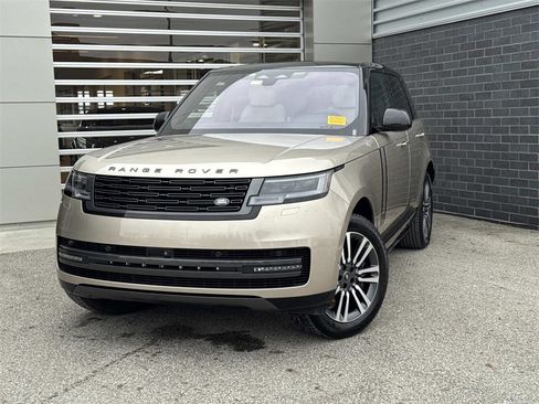 Used 2023 Land Rover Range Rover SE image 1